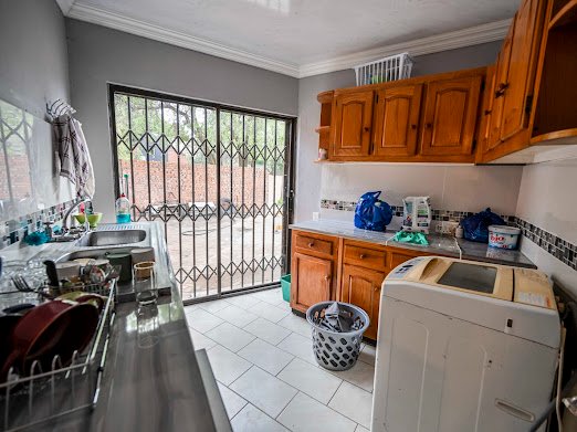 5 Bedroom Property for Sale in Langenhovenpark Free State